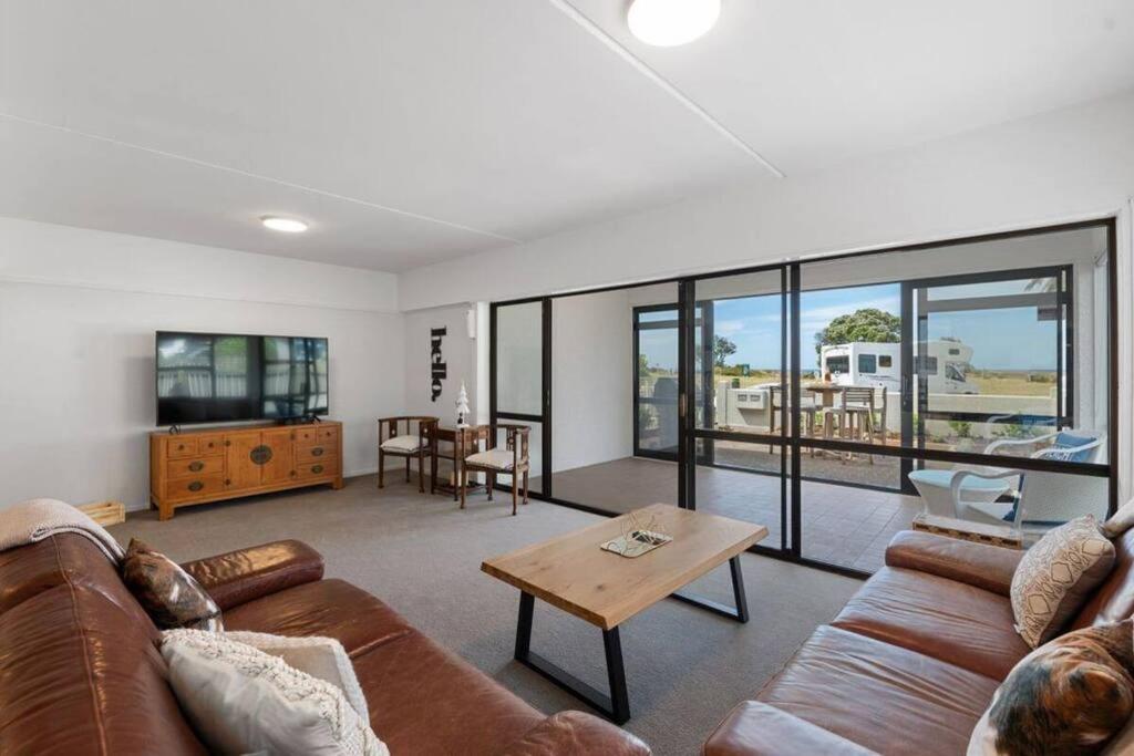 Beachfront Gem In Mount Maunganui Zewnętrze zdjęcie